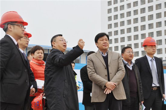 西乡塘政府视察南宁安吉万达广场:做好服务企