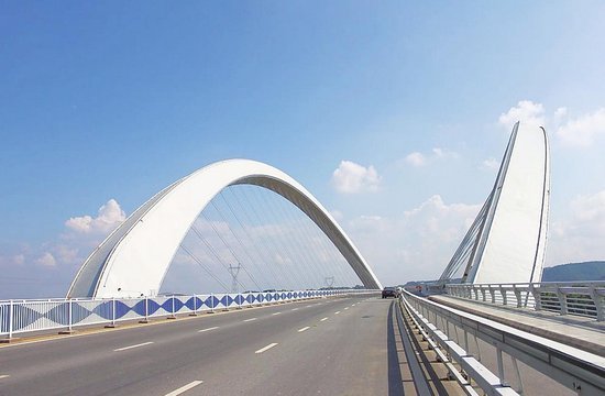 南宁大桥实景图