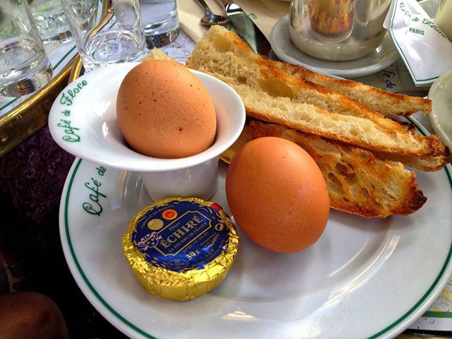 巴黎最有名的咖啡館，傳承下來的只有特色菜