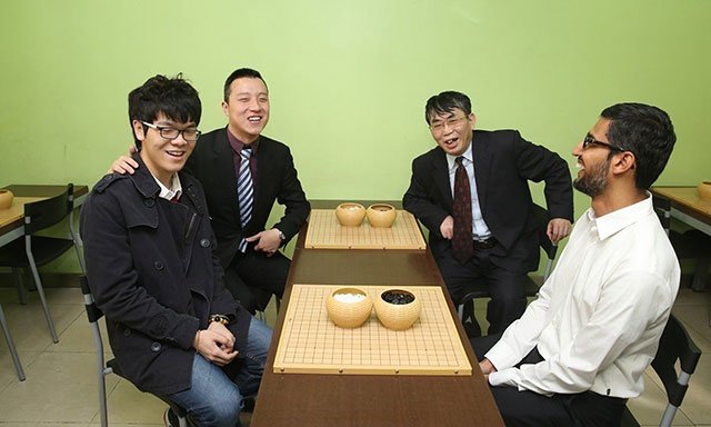左起：柯洁、古力、聂卫平、谷歌CEO皮查伊