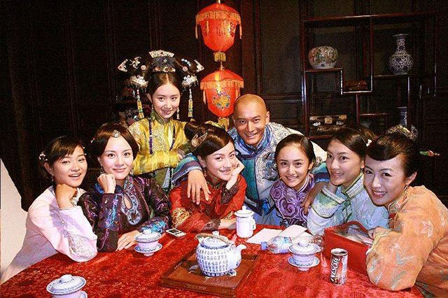 這個「坑老公」的故事，真的很離奇