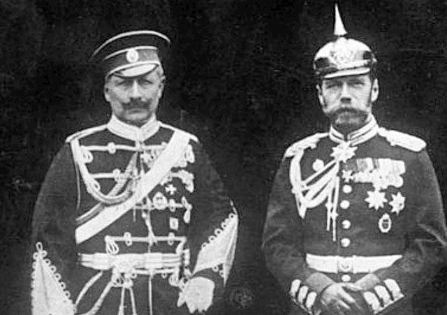 1905年俄国沙皇尼古拉二世和德皇威廉二世（左）会面
