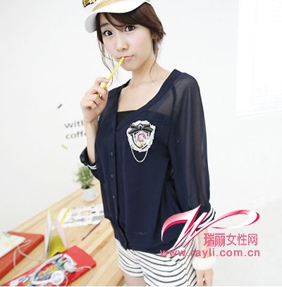 夏天俄罗斯美女喷泉戏水 | 夏 上 MuchPhotos