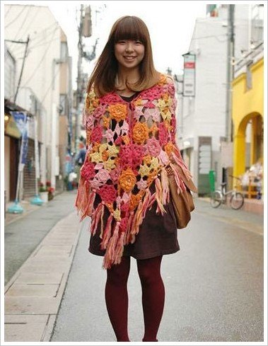 街拍矮个日本女孩的高难度清新裤袜装