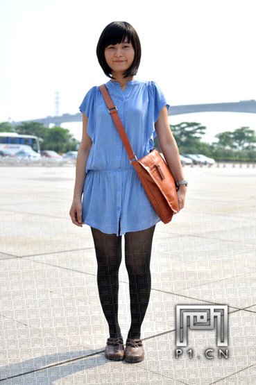 <em>广州大学城</em>抓拍 <em>学生妹</em>也很潮_女性_拍拍网