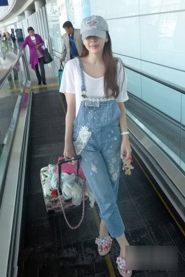 灵气乳神张婉悠<em>性感装</em> 完胜柳岩 - <em>女性</em> | 拍拍