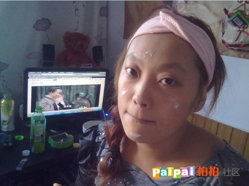 老了80后没有假电眼的裙装美女_彩妆睫毛-美海边美女资讯图片