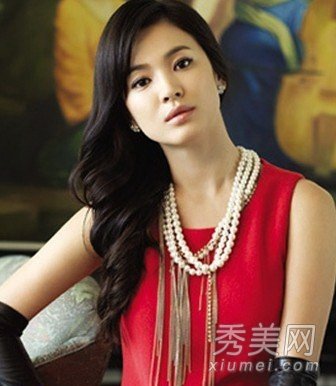 梨花头+<em>波浪卷</em> 百变<em>发型</em>俘获<em>男人</em>心 - 女性 | 拍