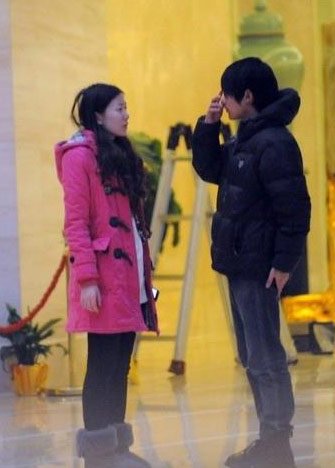 韩寒赵卓娜婚外情曝光 夫妻情断争房产