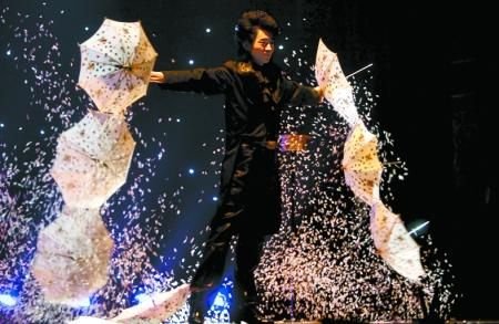 超大型魔术节来袭 这一次银基誉府让全鹰城着魔