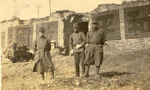 日军士兵私人相册中的旧照片,揭示了侵华战争时期侵华日军的真实形象