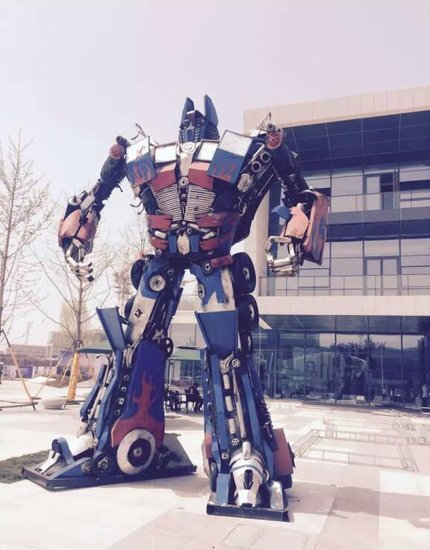 【重磅】机器人空降城阳 启幕城市蔚蓝时代_频