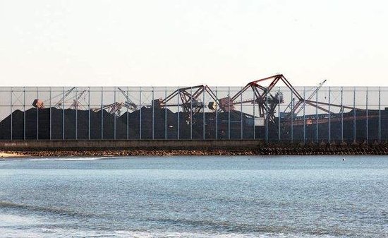 秦皇岛“钢铁长城”全面完工：工程历时10年