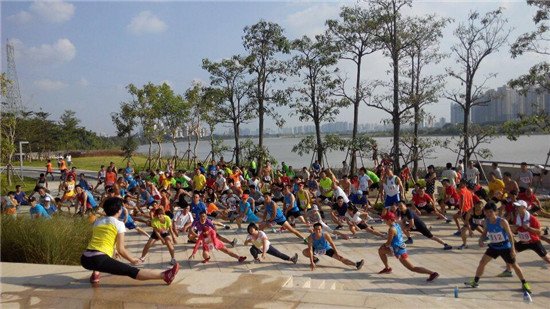 长跑协会江滨公园十公里悦跑在万科城圆满举