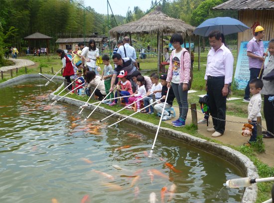 尊湖春季体验游第2站:戏水华东第一瀑_频道