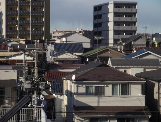 日本那么小 为什么东京房价反倒20年不涨?_频