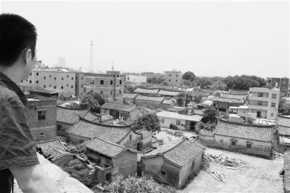 张桂芳:列出村中可供建房的空地清单 盘活空心村