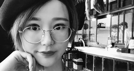 微笑现身为苏小妍庆生，网友：若风、SKY赶紧撮合撮合