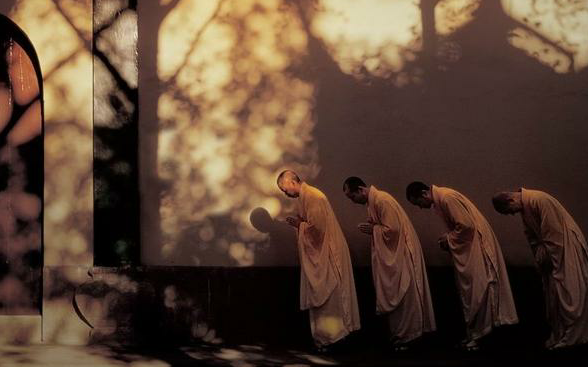 怎样正确称呼佛教出家人?用这个词最稳妥