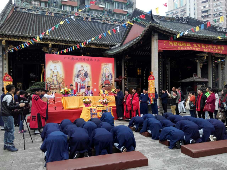 道在目前:初入道门的居士如何修道?