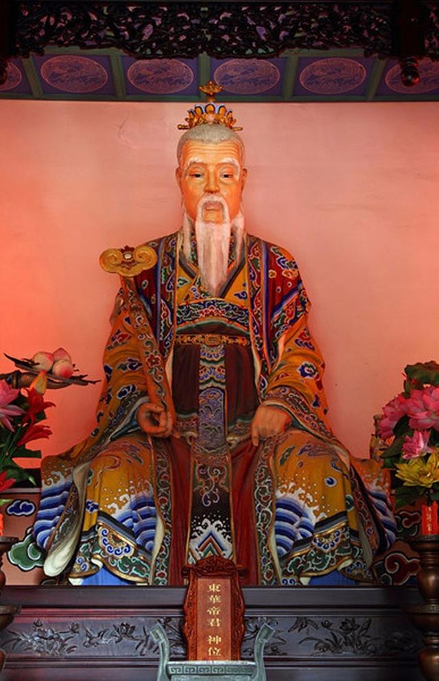 而里面出现的神仙都有东华帝君,司命星君,灵宝天尊,元始天尊等等,这些