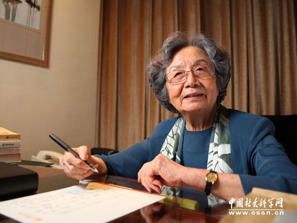 叶嘉莹谈诗词教育:空守传统遗产太可惜