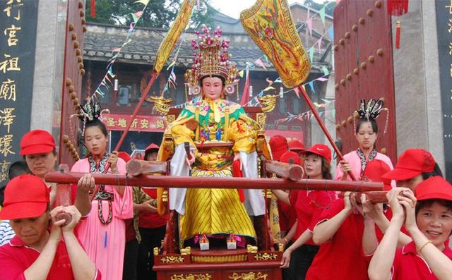 湄州惠泽圣德参天恭祝天上圣母妈祖娘娘千秋圣诞