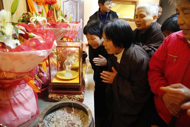 唯识宗泰斗惟贤长老舍利安奉慈溪伏龙禅寺