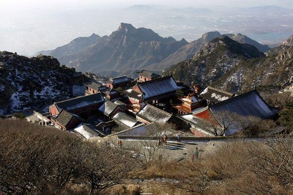 泰山上有哪些著名道观