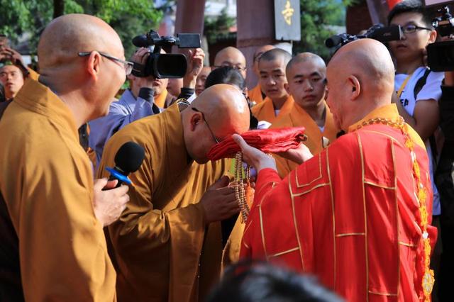 达云法师荣膺五台山碧山寺方丈晋山升座庆典法会隆重举行