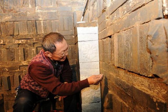 湖北襄阳发现27座古代砖室墓有纪年砖和画像砖万余块