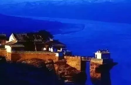 毛泽东一生参拜过的寺院