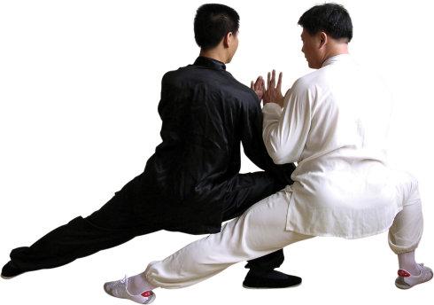 太极拳师教推手时为何总被学生打?