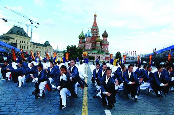 中国道士惊艳亮相莫斯科 红场表演武当太极_儒佛道频道_腾讯网