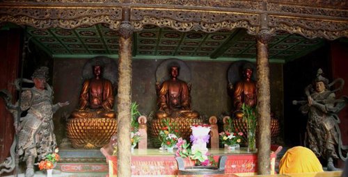 白马寺夹纻干漆佛像 创建于东汉永平十一年(公元68年)洛阳白马寺乃