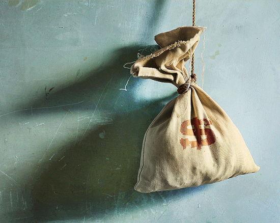 升官发财靠的是什么?