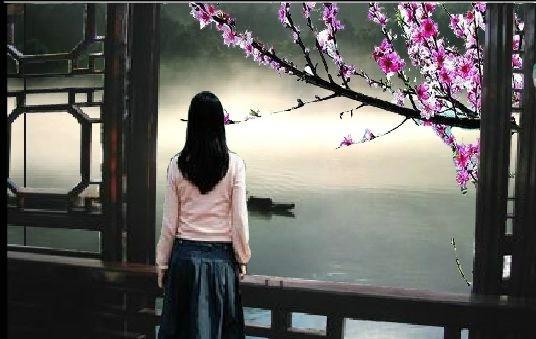 凭栏多心事:凭栏倚楼 心思何猜