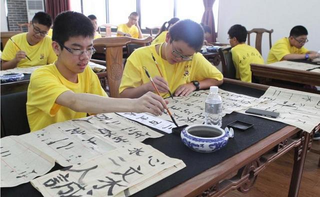 觉醒法师:注重对青少年开展传统文化教育