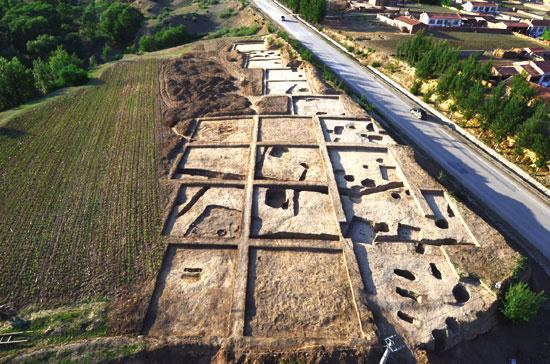 内蒙古发现两处北方早期青铜时代文化遗存 _儒释道频道_腾讯网