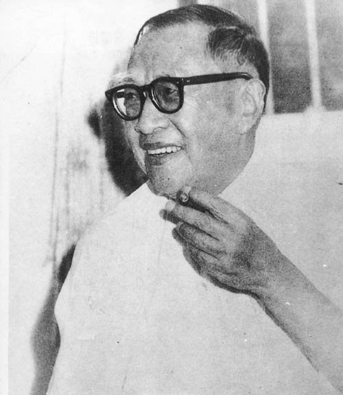 读书功夫成就文化巨人 钱穆9岁能背《三国》