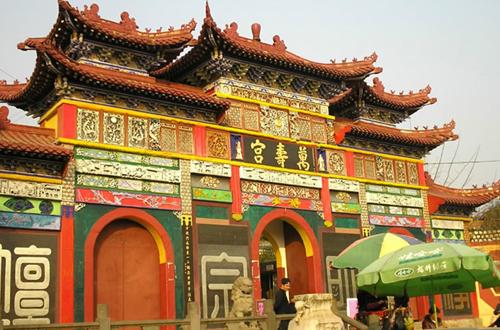 养生 南昌西山万寿宫始建于东晋太元元年(376年),初名许仙洞,南北朝图片
