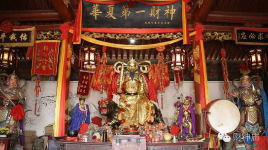 财神庙赵公明庙位于西安市周至县集贤镇赵大村.