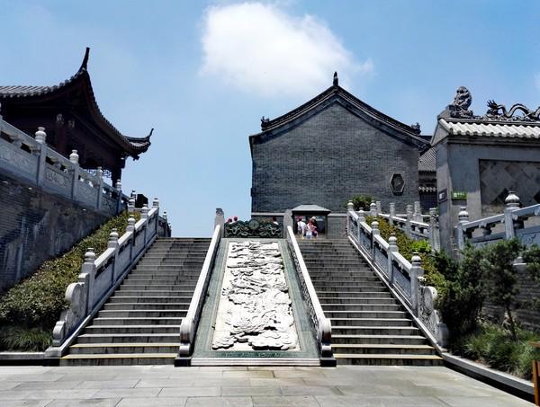 修身 道家 返回首页 自初祖三茅真君开始,历魏华存,陶弘景,孙游岳