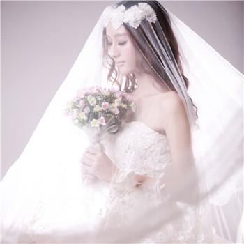 结婚当天新娘要穿几套衣服