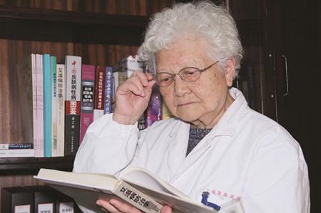 皮肤专家肖鹭白