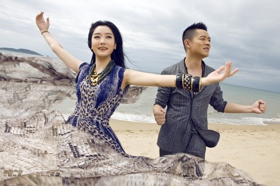 杨魏玲花与<em>曾毅</em>,一个来自内蒙古鄂尔多斯