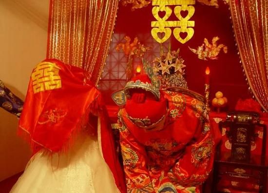 新婚夜带婆婆入洞房:大义儿媳照顾婆婆八年_大申网_腾讯网