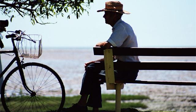 [关注] 空巢老人心理问题高出正常人群10-20%