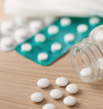 吃药不配水竟患食道溃疡 如何安全服药