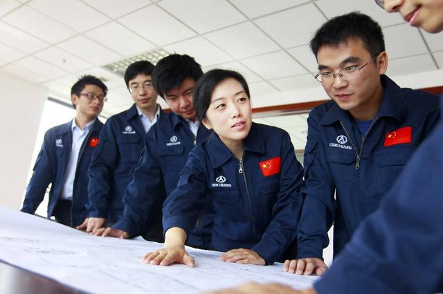 工科男，在厂里怎么找到女朋友的，一般都是干嘛的→_→